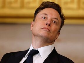 elon musk twitter post hitler stalin mao retweet