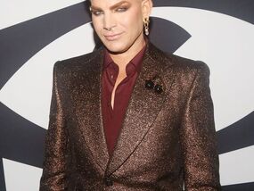 adam lambert blasts cabaret audience member laughing
