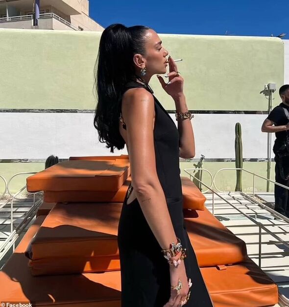 Hollywood stars who smoke