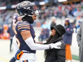 simone biles chicago Jonathan Owens