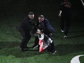 super bowl protestor kendrick lamar halftime show