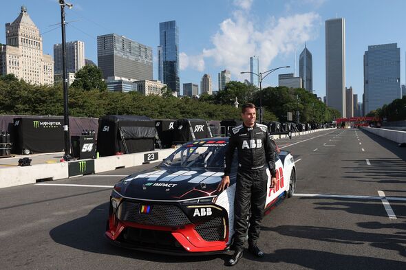 nascar fans first look electric car track nascar fans first look electric car track